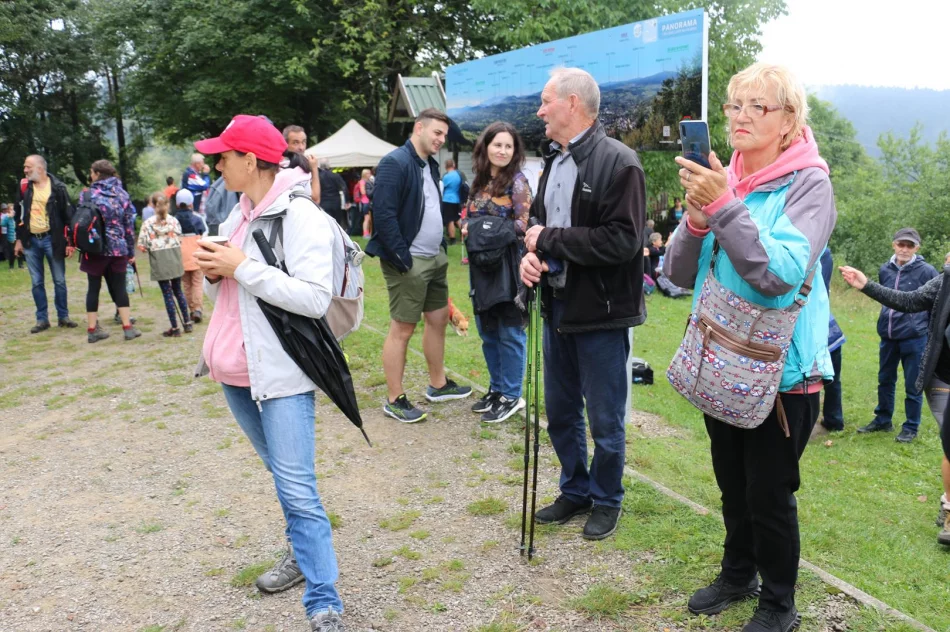 W niedzielę 3 września w ramach akcji „Odkryj Beskid Wyspowy” turyści odkrywali Miejską Górę - zdjęcie 14