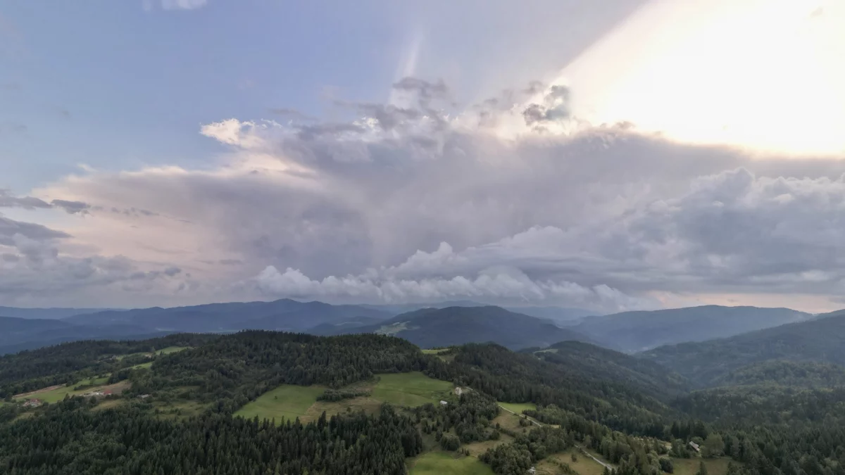 Ostrzeżenie: dziś możliwe burze
