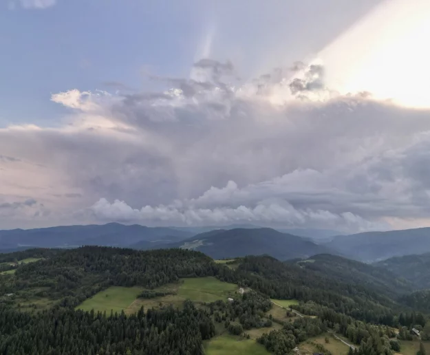 Ostrzeżenie: dziś możliwe burze - zdjęcie główne