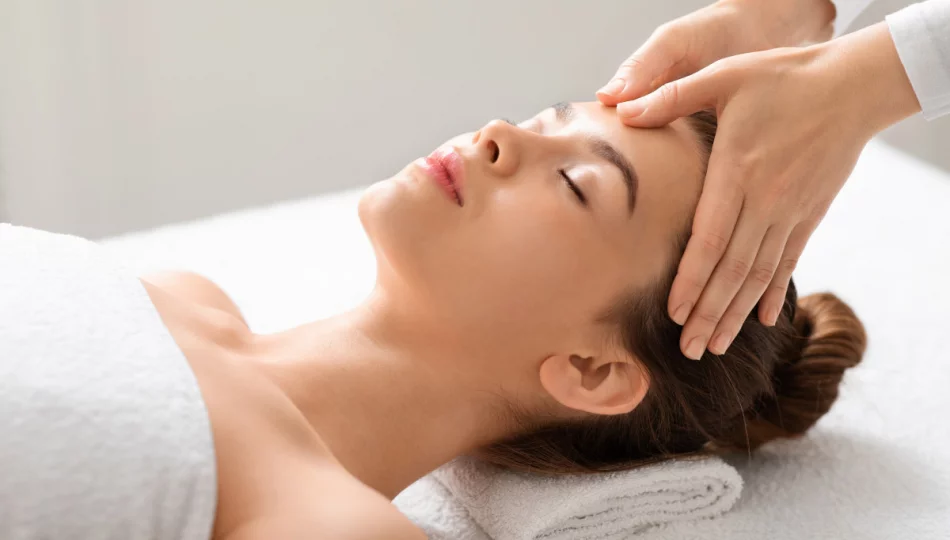 Korzyści z masażu - wpływ masażu na zdrowie, stosowane techniki masażu, które warto sprawdzić i przeciwwskazania - zdjęcie 1