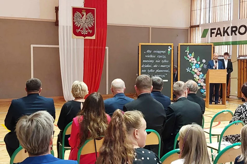 Początek roku szkolnego 2023/2024 w miejskich szkołach - zdjęcie 3