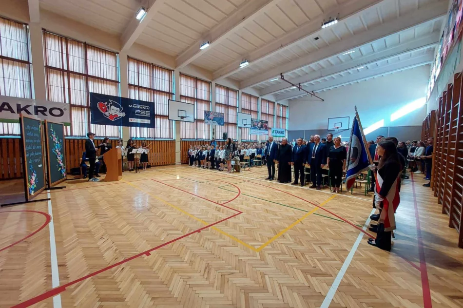 Początek roku szkolnego 2023/2024 w miejskich szkołach - zdjęcie 5