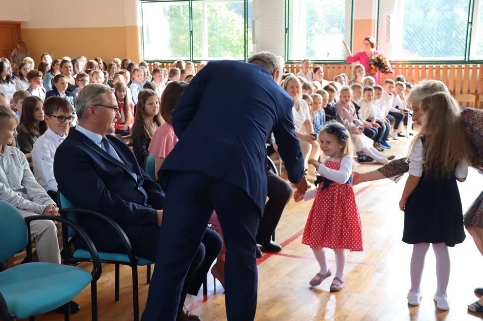 Przez blisko trzy dekady kierował szkołą, teraz odszedł na emeryturę - zdjęcie 14