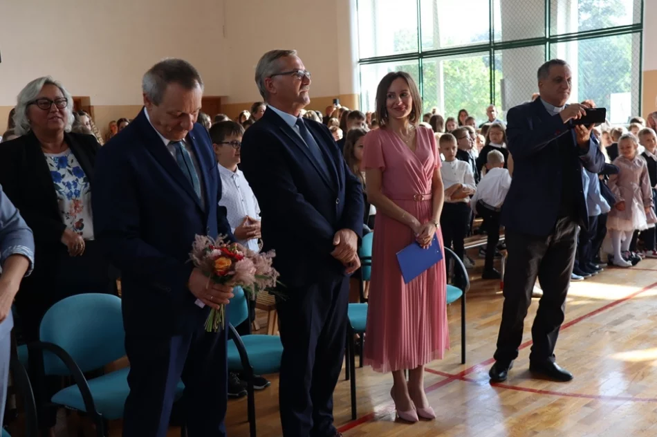Przez blisko trzy dekady kierował szkołą, teraz odszedł na emeryturę - zdjęcie 15