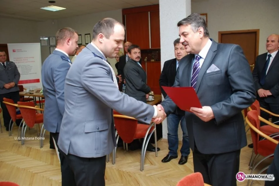 Podziękowania dla policjantów i ratowników - zdjęcie 2