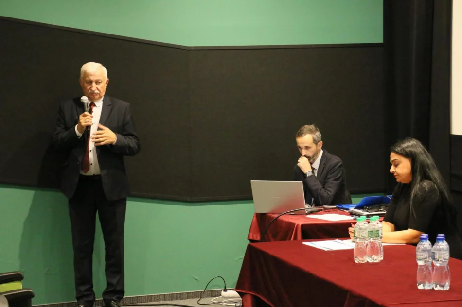 Dyskutują o problemach społeczności romskiej - zdjęcie 9