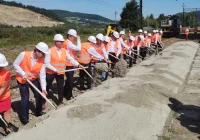 Ruszyła modernizacja kolejnego odcinka „104”. Pociągiem z Limanowej do Nowego Sącza w 2026 roku - zdjęcie główne