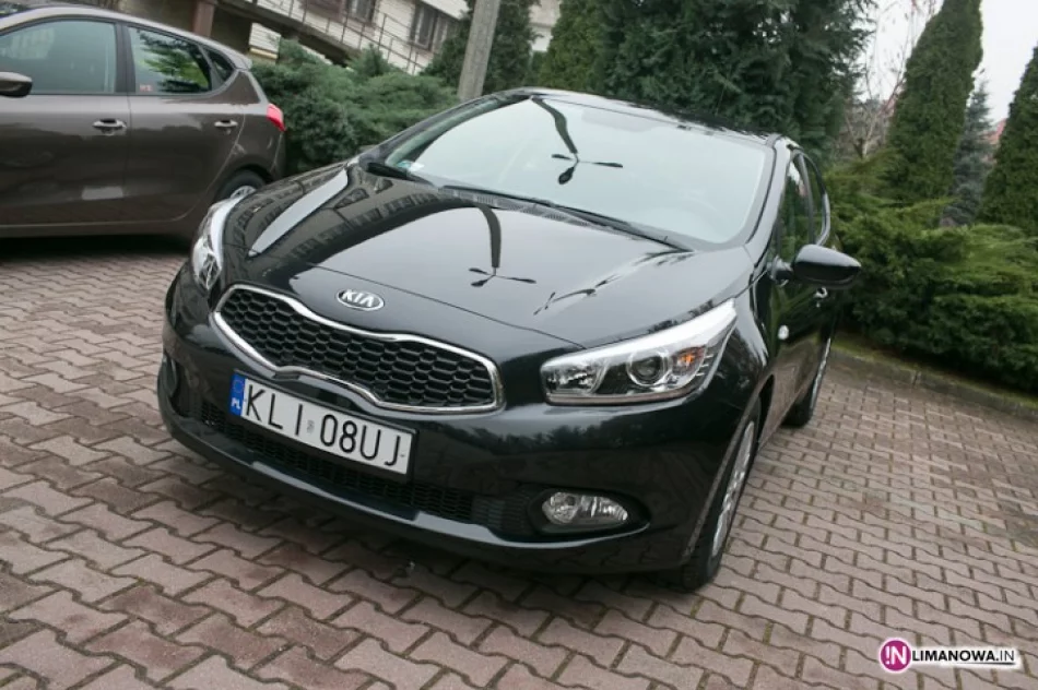 Policja otrzymała nowe radiowozy - zdjęcie 4