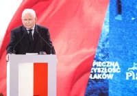 J. Kaczyński: w programie PiS wprowadzenie emerytur stażowych - 38 lat dla kobiet i 43 dla mężczyzn - zdjęcie główne
