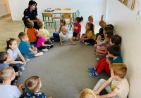 Limanowscy policjanci edukują najmłodszych - zdjęcie główne
