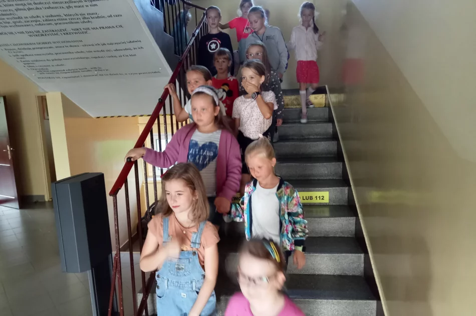 Próbne ewakuacje w placówkach oświatowych - zdjęcie 3