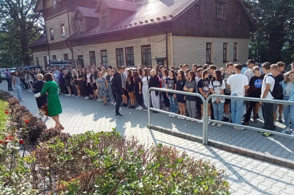 Próbne ewakuacje w placówkach oświatowych - zdjęcie 7