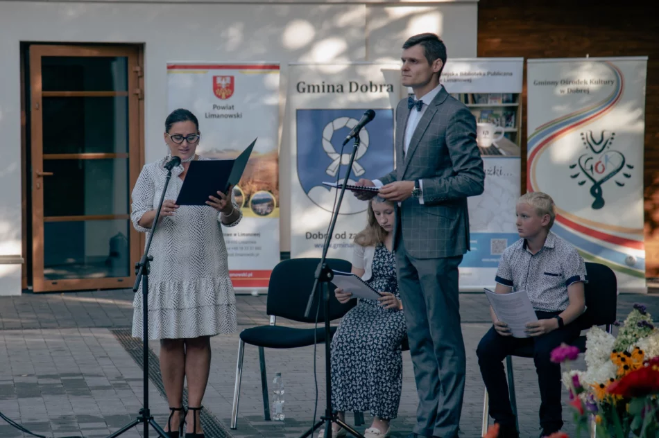 Czytali mieszkańcy, włodarze, ludzie kultury i przedstawiciele służb (ZDJĘCIA) - zdjęcie 9