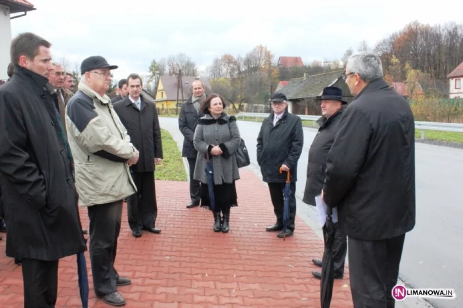 Oddano przebudowaną drogę - zdjęcie 2