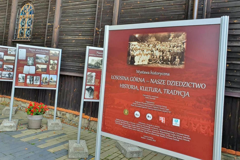 Archiwalne zdjęcia i dokumenty na plenerowej wystawie - zdjęcie 2