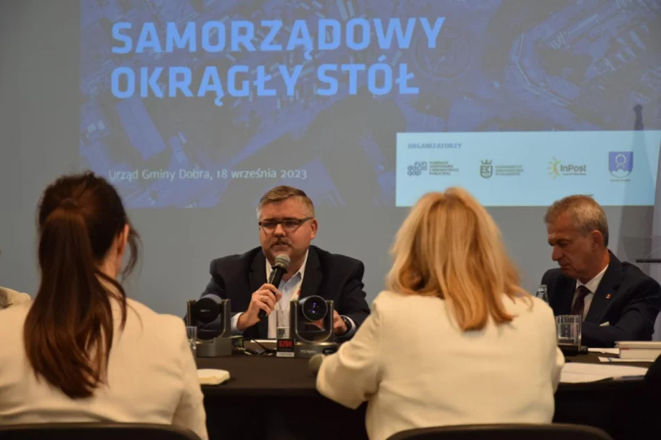 Odbył się "samorządowy okrągły stół" - zdjęcie 7