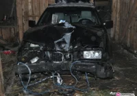 Pijany uderzył w słup. Próbował ukryć auto - zdjęcie główne