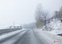 Ślisko na drogach i chodnikach - zdjęcie główne