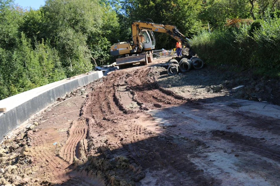 Zaawansowane prace nad stabilizacją osuwiska przy ul. Paderewskiego - zdjęcie 4