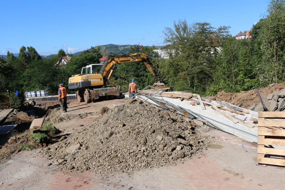 Zaawansowane prace nad stabilizacją osuwiska przy ul. Paderewskiego - zdjęcie 14