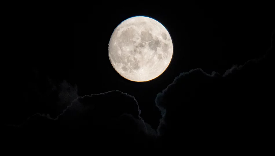 Zbliża się częściowe zaćmienie Księżyca - zdjęcie 1