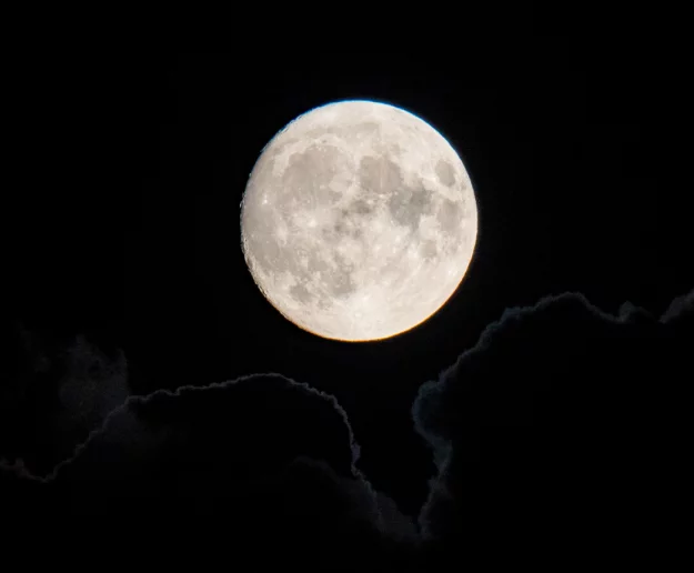 Największa superpełnia Księżyca w tym roku - 5 listopada - zdjęcie główne