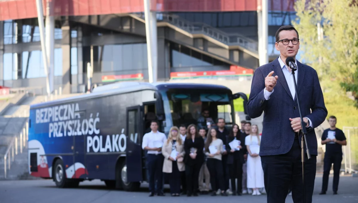 PiS rusza autobusem "by uświadomić Polakom, jak wielkim zagrożeniem jest PO"