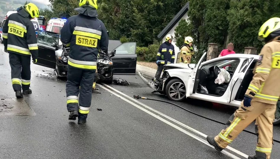 Wypadek na DW 968: jedna osoba ranna - zdjęcie 1