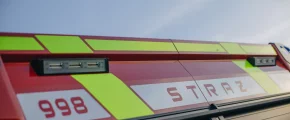 Zauważyli pożar przez okno - zapaliła się kanapa - zdjęcie główne