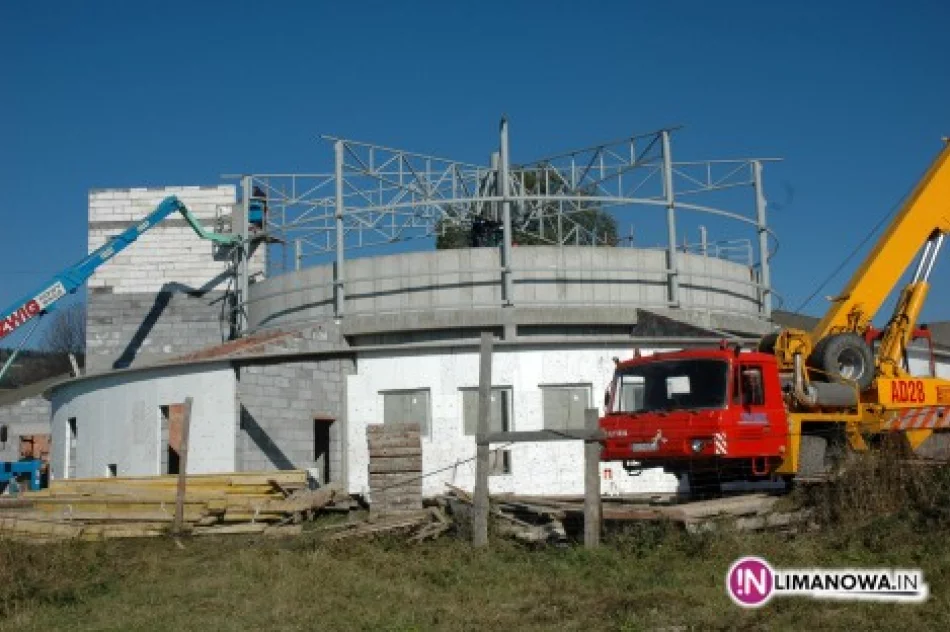 Trwają prace przy reaktorze - zdjęcie 2