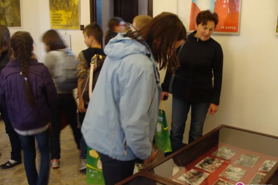 Plakat a mechanizm propagandy komunistycznej PRL - zdjęcie 4