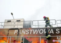 Zobacz jak ćwiczą strażacy - zdjęcie główne