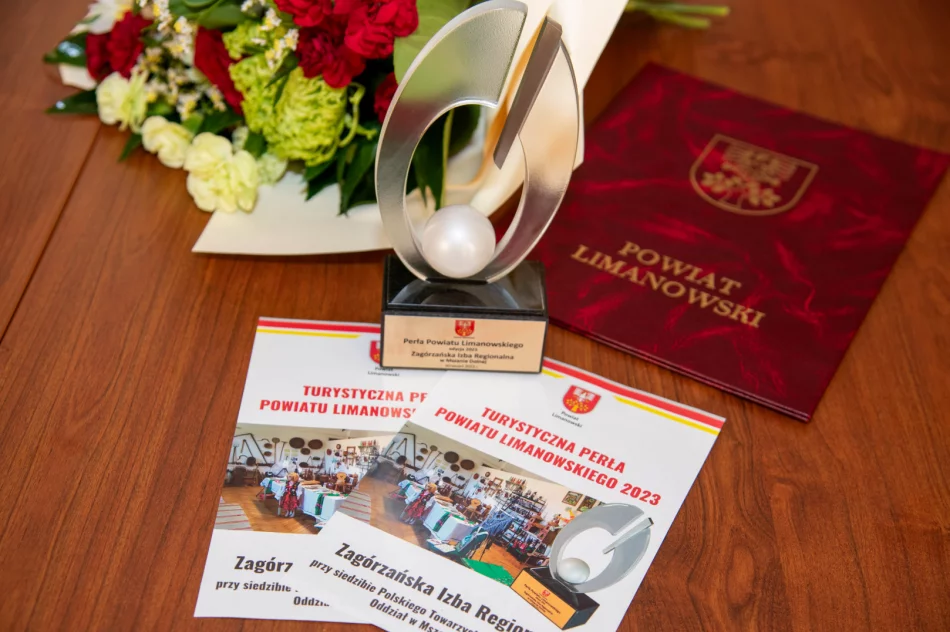 Statuetka "Perły" wręczona zwycięzcy plebiscytu - zdjęcie 6