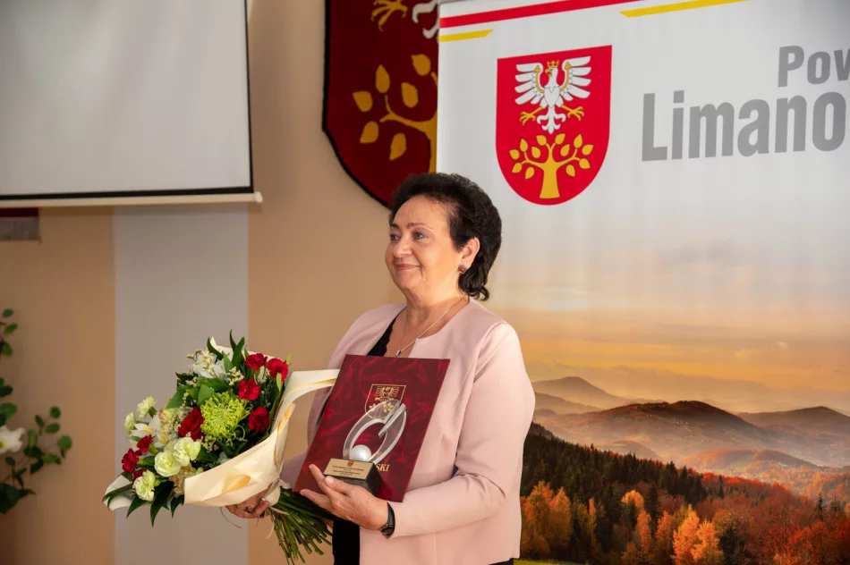 Statuetka "Perły" wręczona zwycięzcy plebiscytu - zdjęcie 8