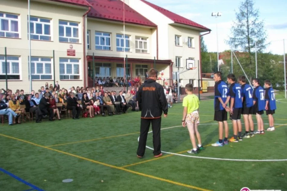 Otwarto nowe boisko - zdjęcie 3