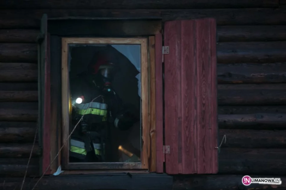 Pożar w budynku mieszkalnym - zdjęcie 4