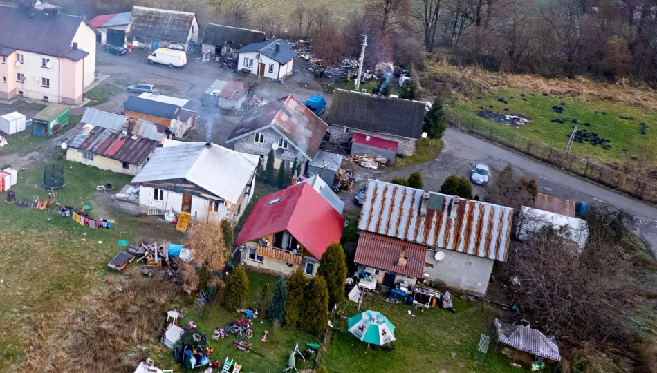 Telewizja Polsat szykuje reportaż o osadzie romskiej w Koszarach - zdjęcie 1