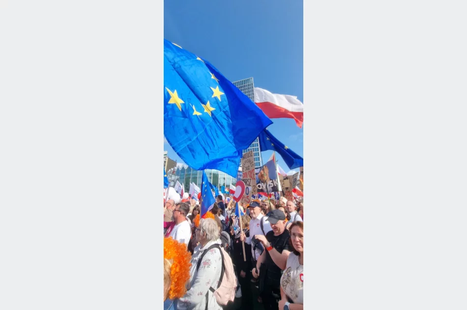 Trwa marsz "Miliona Serc" (transmisja) - zdjęcie 6