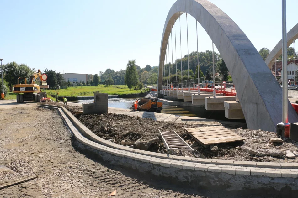 Budowa mostu w ciągu ulicy Lipowej – aktualny stan robót - zdjęcie 7