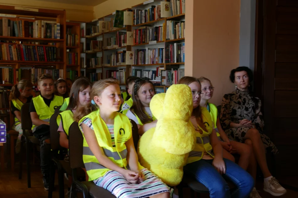 Święto Głośnego Czytania w Gminnej Bibliotece Publicznej w Starej Wsi i jej Filiach - zdjęcie 9