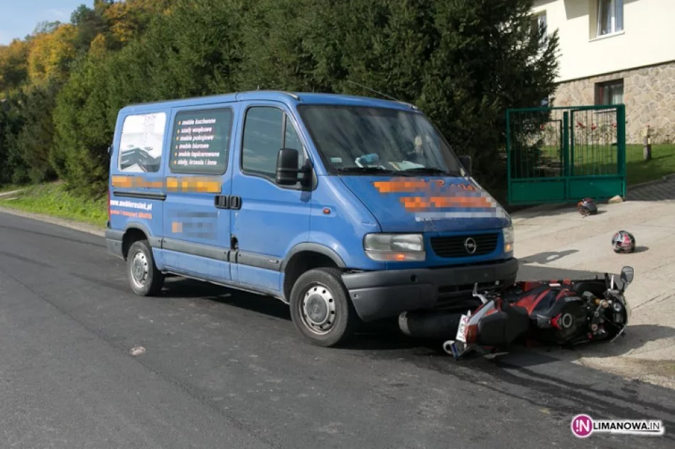 Chcieli zapalić znicz, wjechał w nich opel - zdjęcie 2