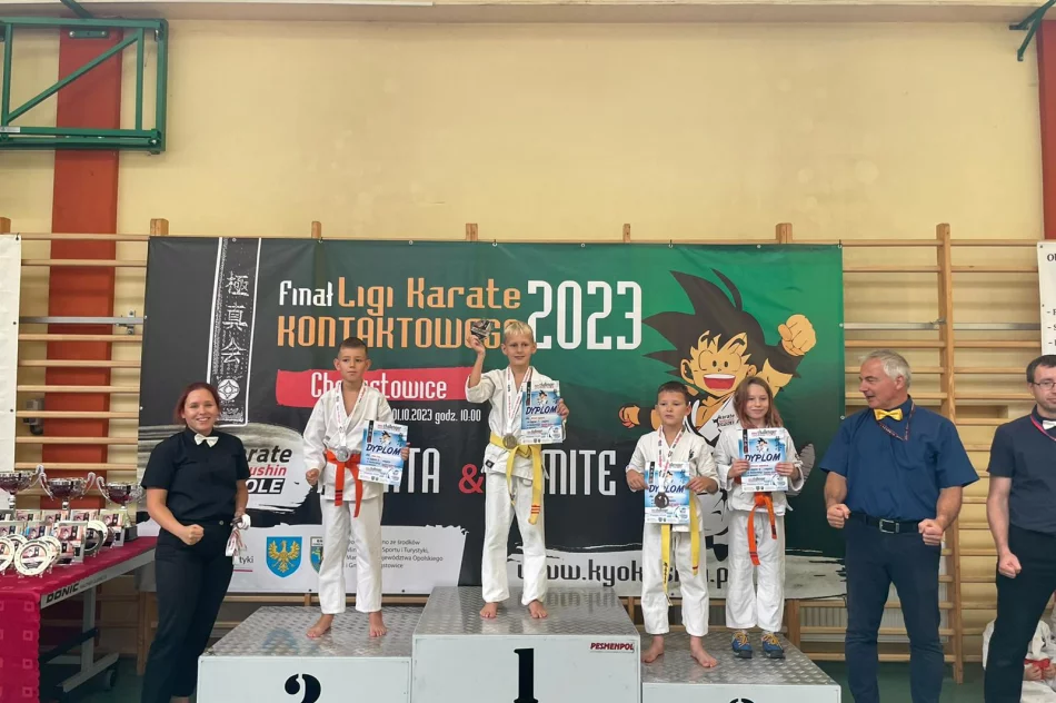 8 medali limanowskich zawodników podczas Finału Ligi Karate Kontaktowego - zdjęcie 3