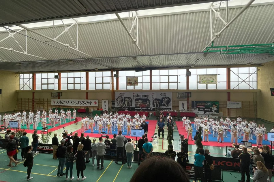 8 medali limanowskich zawodników podczas Finału Ligi Karate Kontaktowego - zdjęcie 9