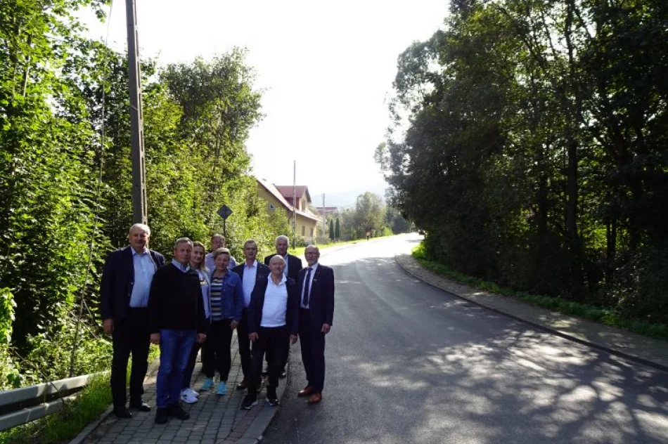 Odebrali drogi wyremontowane z pieniędzy "Polskiego Ładu" (ZDJĘCIA) - zdjęcie 9