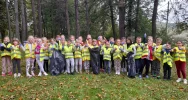 Uczniowie ZSP nr 4 uczestniczyli w akcji sprzątania świata - zdjęcie 3