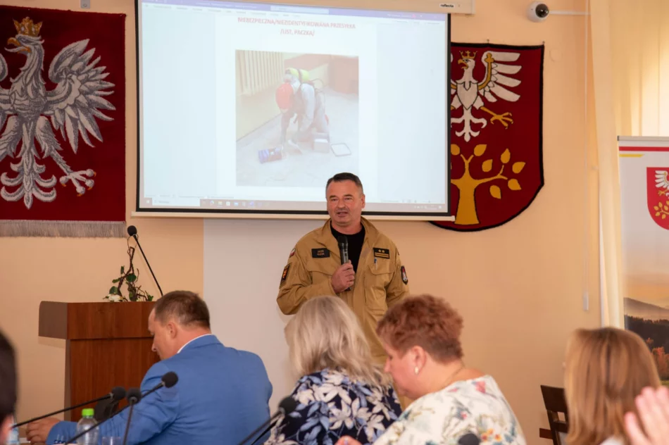 Szkolili urzędników: bezpieczne postępowanie z niebezpiecznymi przesyłkami  - zdjęcie 6