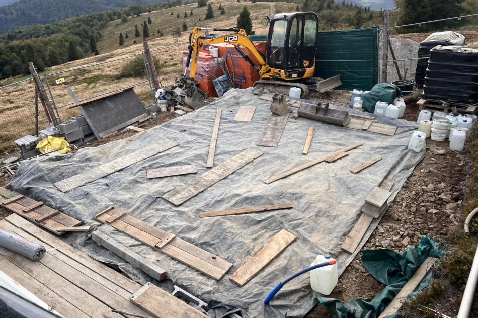 Mogielica znów w zabudowie. Czerwona kartka dla państwa - zdjęcie 4