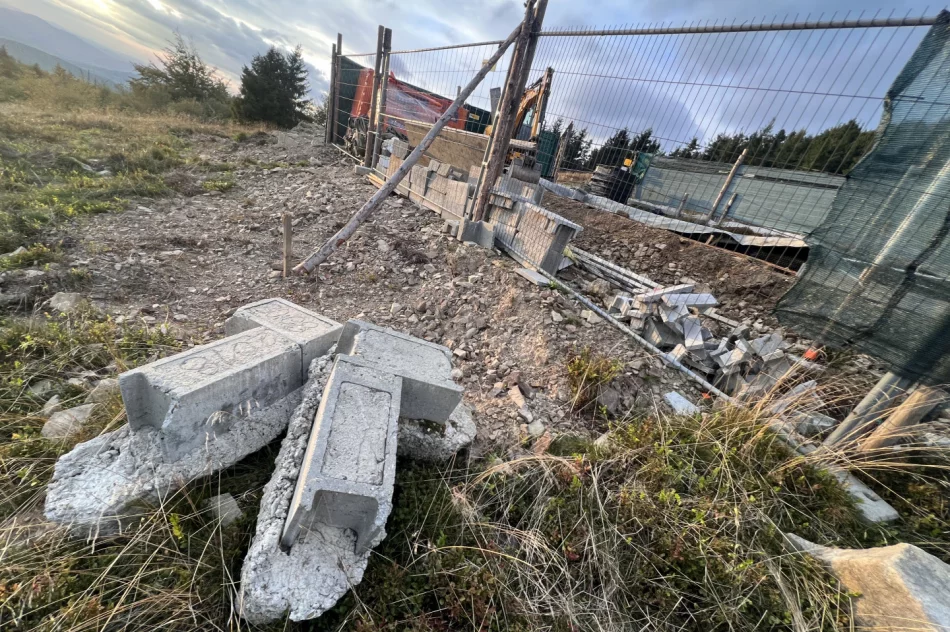 Mogielica znów w zabudowie. Czerwona kartka dla państwa - zdjęcie 8