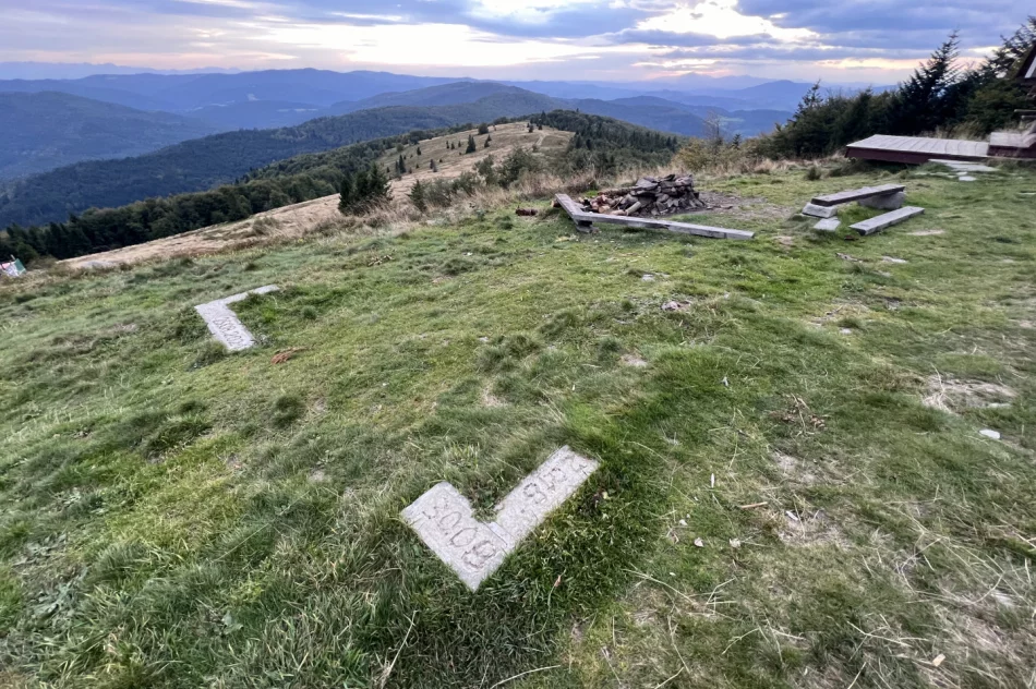 Mogielica znów w zabudowie. Czerwona kartka dla państwa - zdjęcie 19