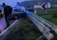 Z impetem uderzyła w barierę - mandat dla sprawczyni - zdjęcie główne